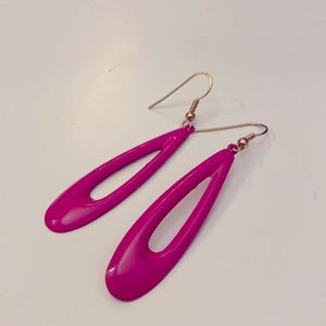 Pink groovy earrings